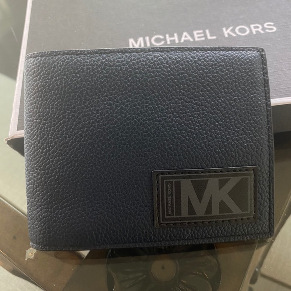Michael Kors Navy Pebbled Leather Bifold Wallet - Picture 2 of 6